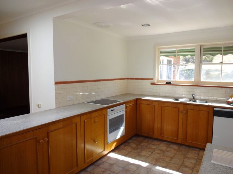 30 Cox Road, Wangaratta South VIC 3678