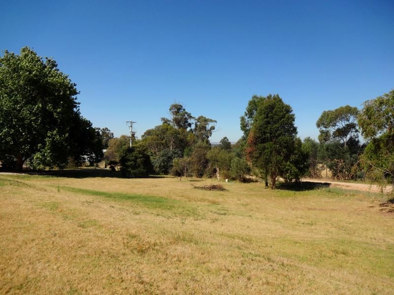 30 Cox Road, Wangaratta South VIC 3678