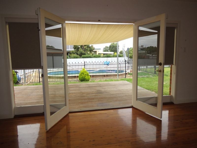 2 Cramond Ave, Wangaratta VIC 3677