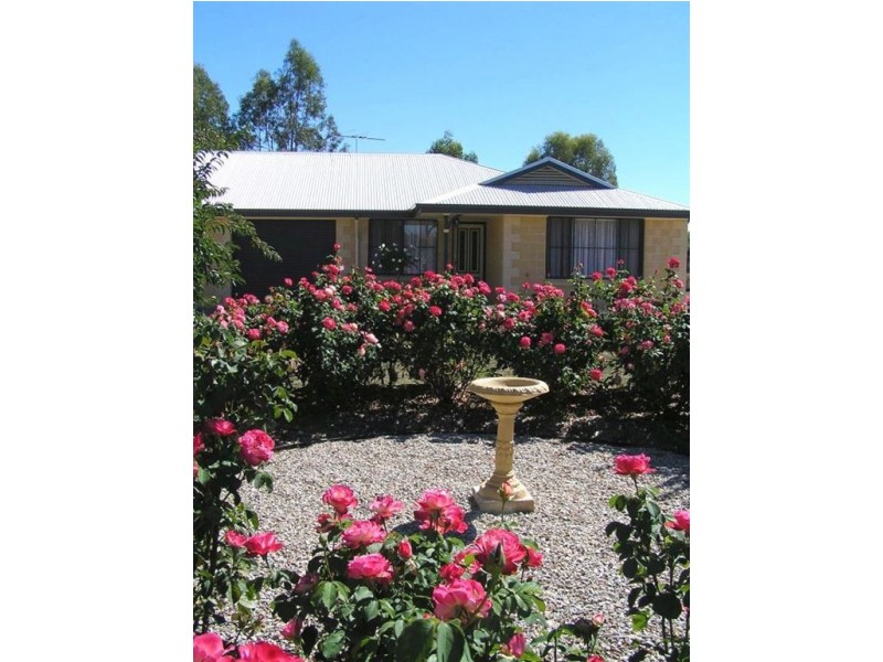 2/70b Johnson Street, Oxley VIC 3678