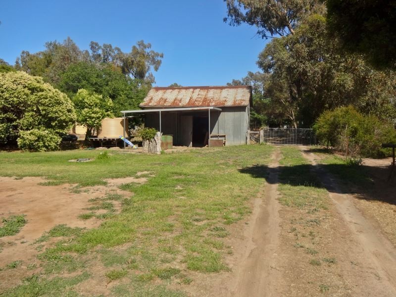 138 Anzac Road, Springhurst VIC 3682