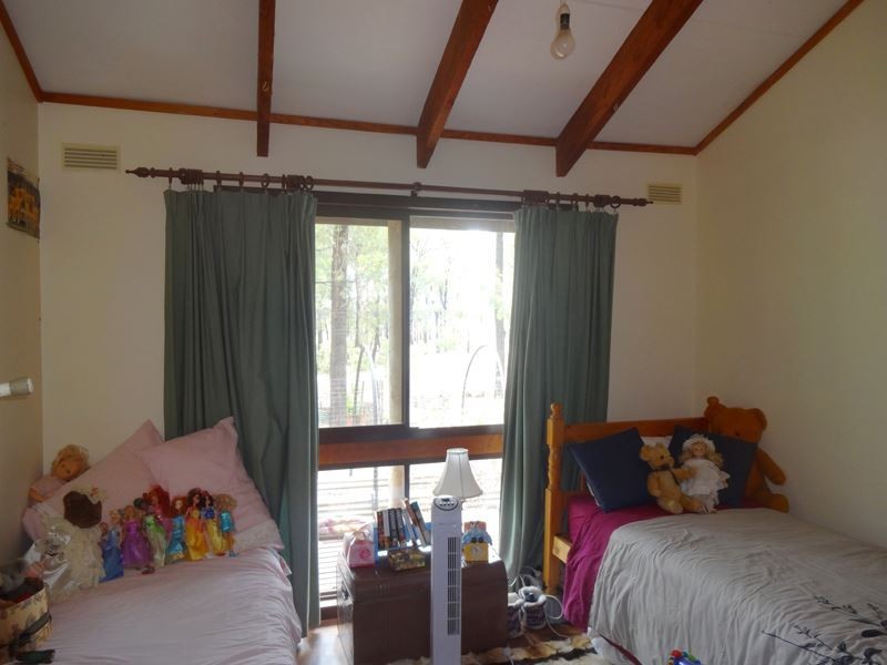 359 Forest Road, Boweya North VIC 3675