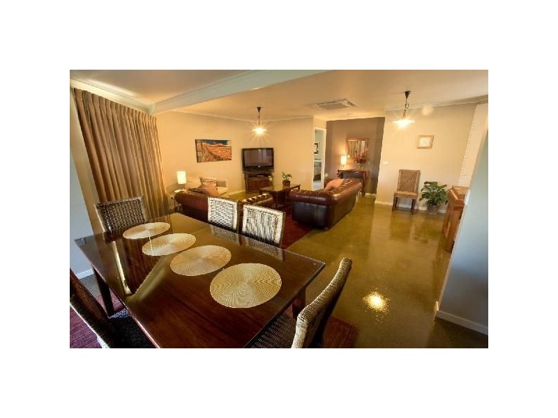 1/41 Shadforth Street, Oxley VIC 3678