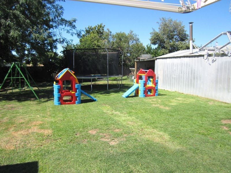 18 Manley Crescent, Wangaratta VIC 3677