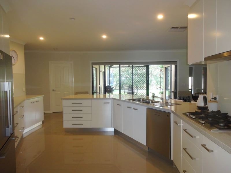 6 Logan Drive, Wangaratta VIC 3677