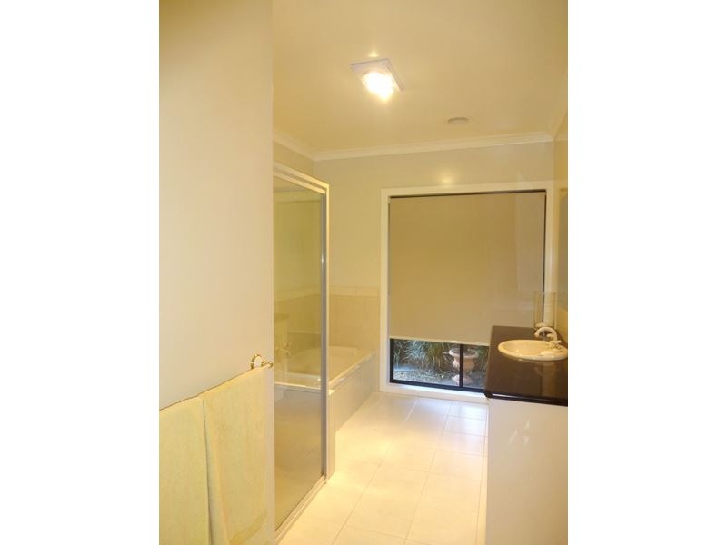 6 Logan Drive, Wangaratta VIC 3677