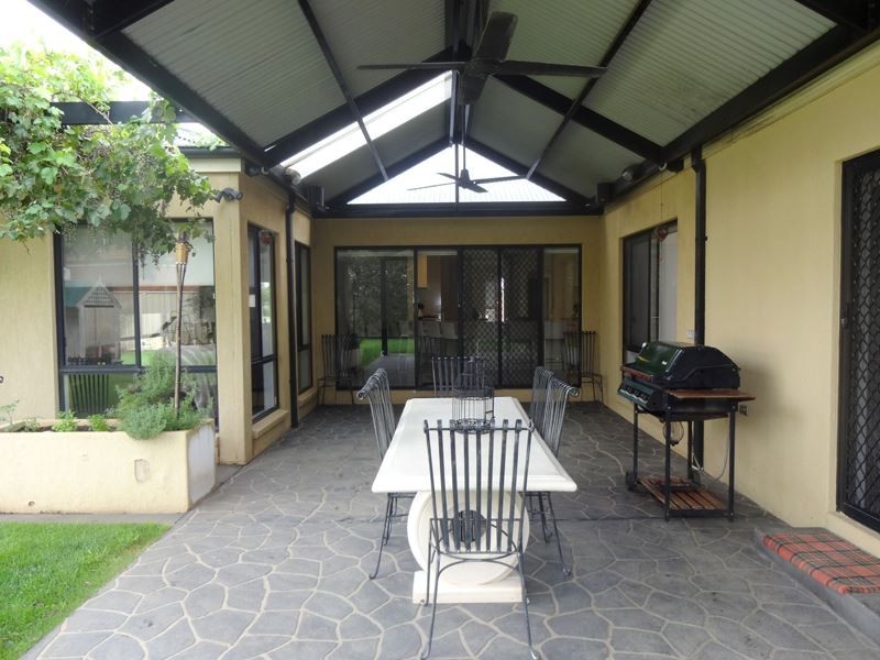 6 Logan Drive, Wangaratta VIC 3677