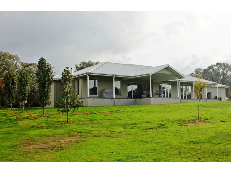 678 Wangaratta-Yarrawonga Road, Waldara VIC 3678