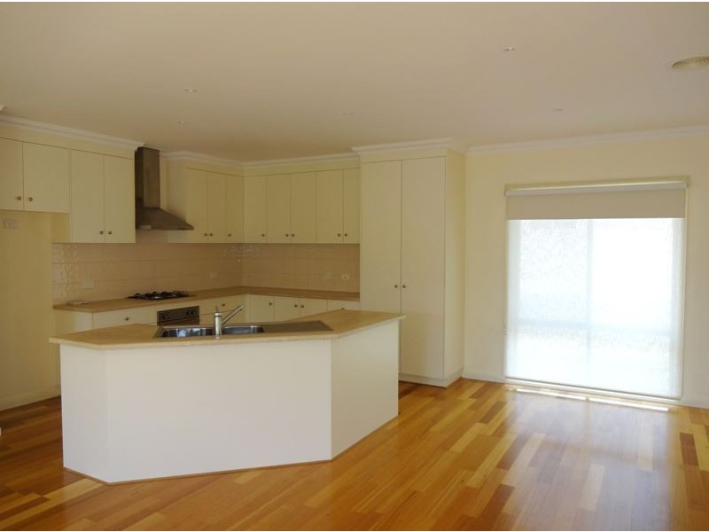 4 Kingfisher Drive, Wangaratta VIC 3677