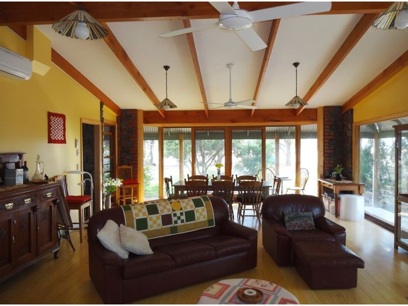 East Wangaratta VIC 3678