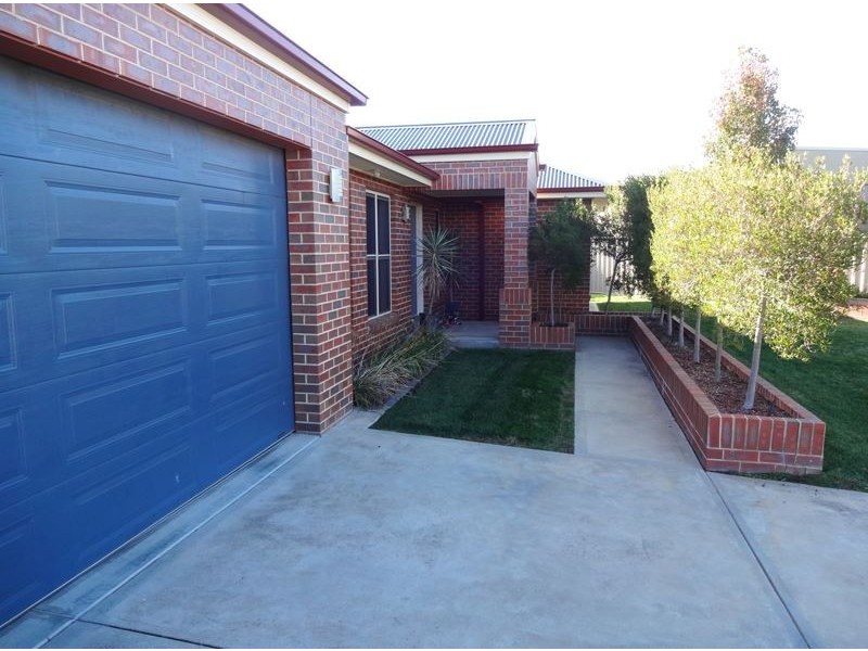11 Spurwing Place, Wangaratta VIC 3677