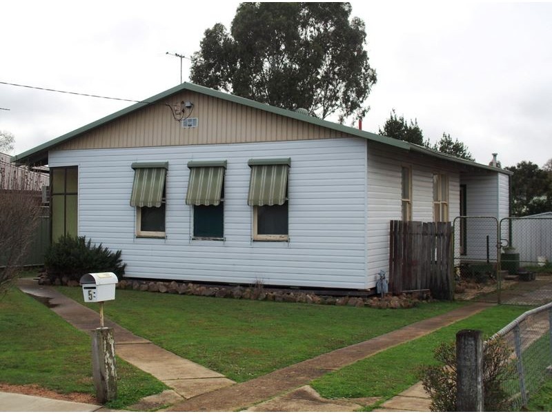 5 Lamont Street, Wangaratta VIC 3677
