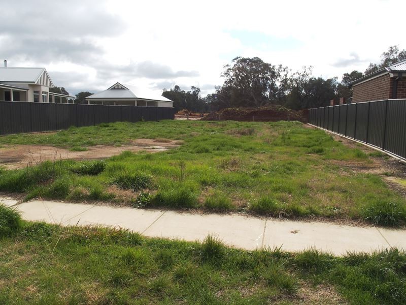 6 Maple Circuit, Wangaratta VIC 3677