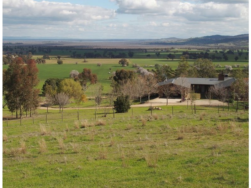 114 Booth Road, Taminick VIC 3675