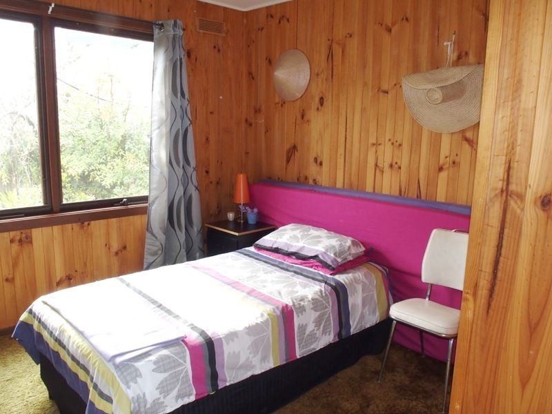 Everton Upper VIC 3678