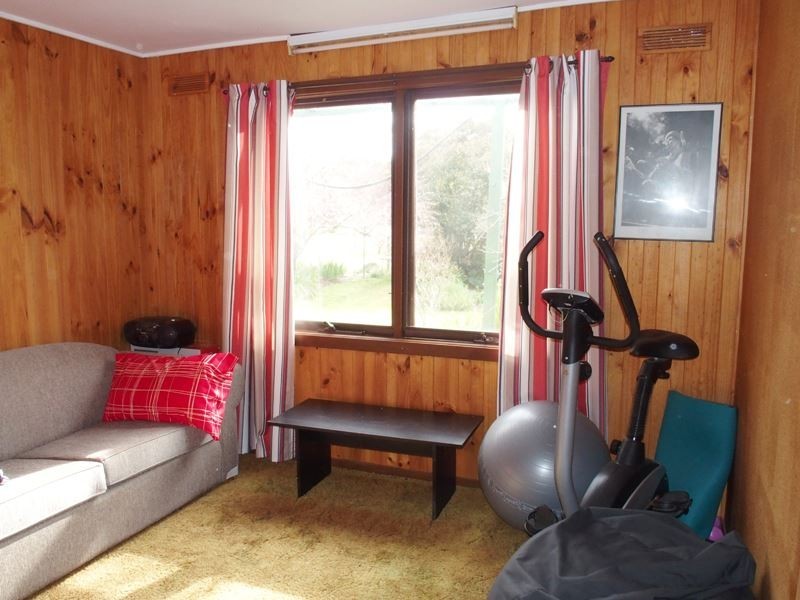 Everton Upper VIC 3678