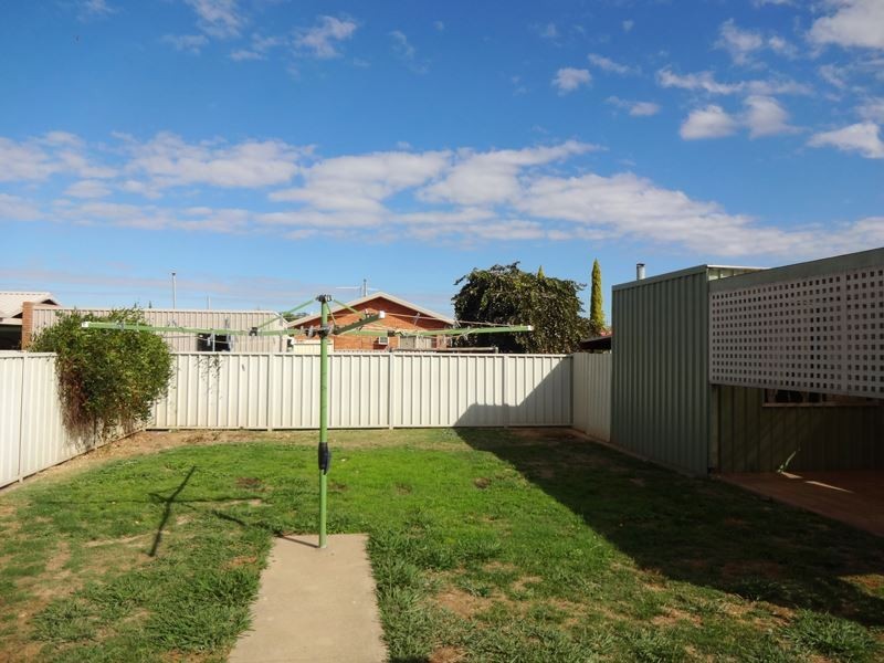 2 Thomas Wedge Drive, Wangaratta VIC 3677