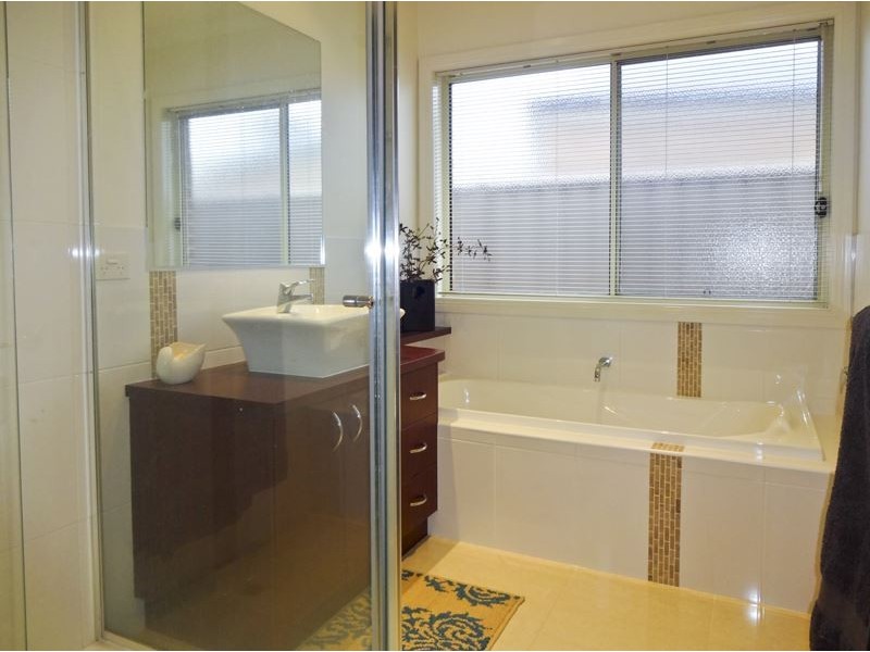 8 Hoysted Court, Wangaratta VIC 3677