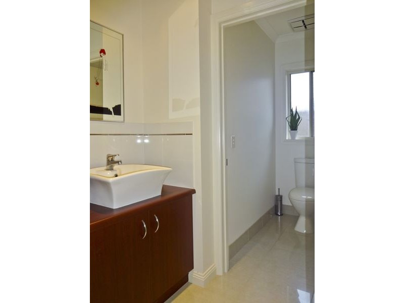 8 Hoysted Court, Wangaratta VIC 3677