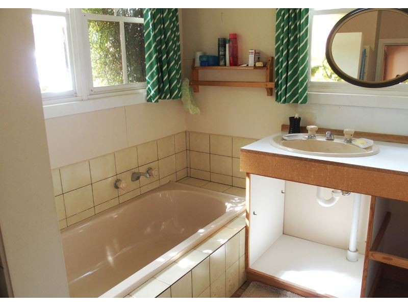 68 Huett Lane, Carboor VIC 3678