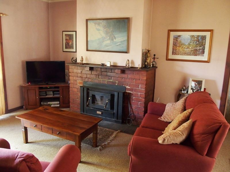 73 Braines Lane, Bobinawarrah VIC 3678