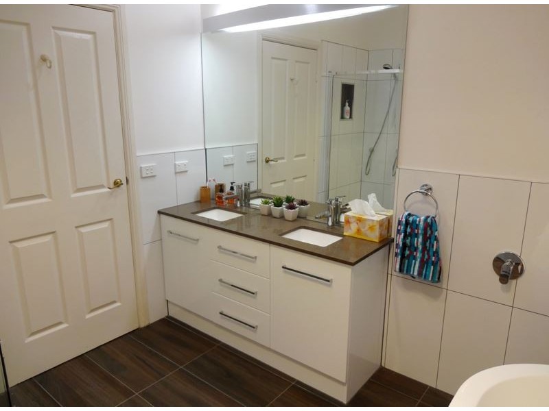 7 Waratah Drive, Wangaratta VIC 3677