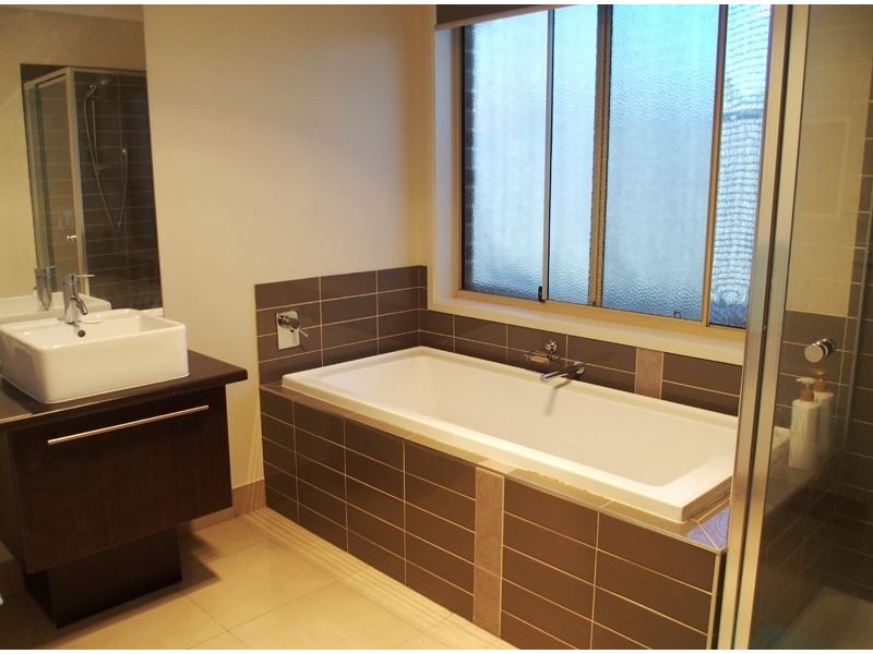 18 Wooloona Court, Wangaratta VIC 3677