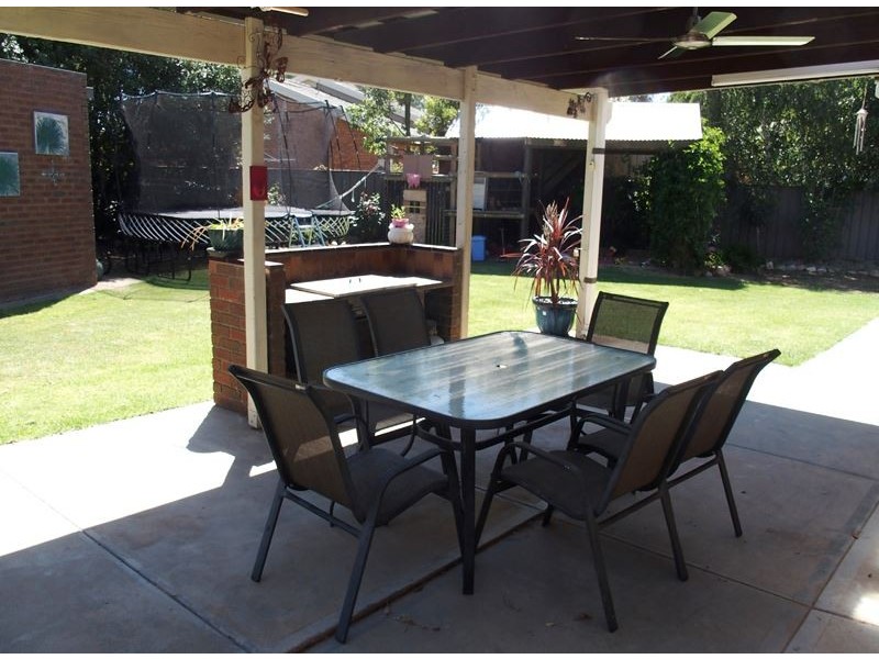 12 Grace Court, Wangaratta VIC 3677