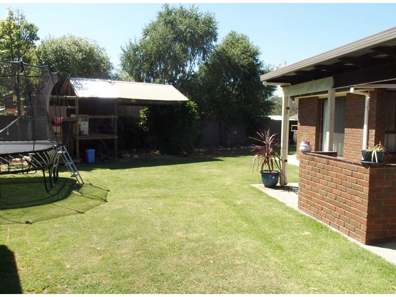 12 Grace Court, Wangaratta VIC 3677