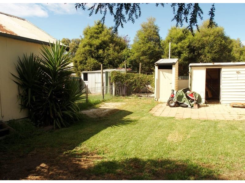 39 School Road, Springhurst VIC 3682