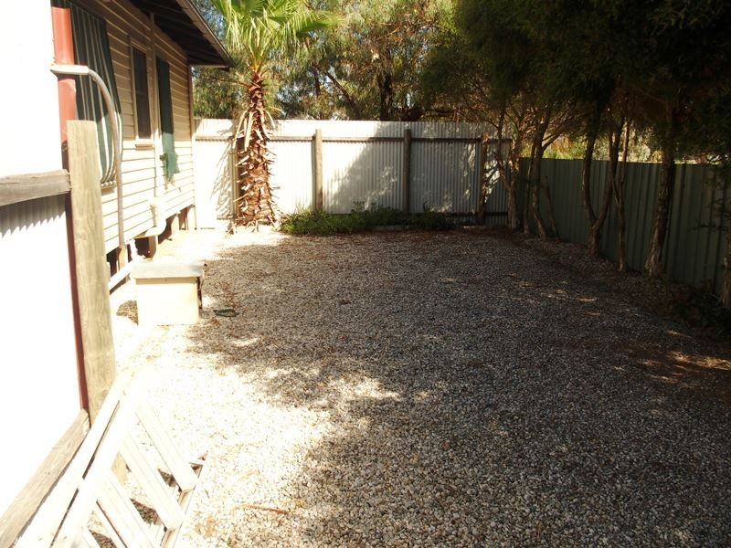 39 School Road, Springhurst VIC 3682