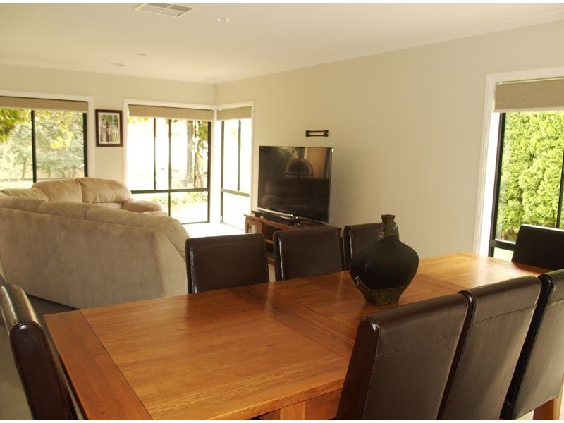 6 Logan Drive, Wangaratta VIC 3677