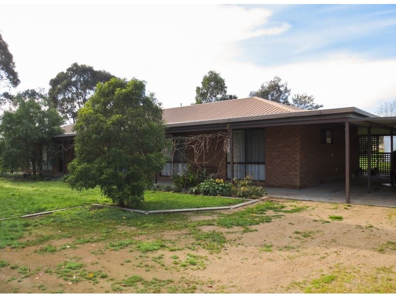 11 School Road, Springhurst VIC 3682