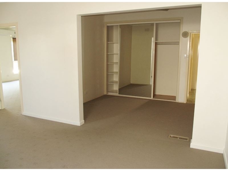 11 Orkney Street, Wangaratta VIC 3677