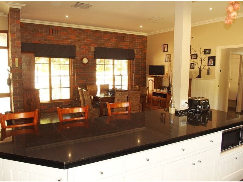 606 Warby Range Road, Wangaratta South VIC 3678