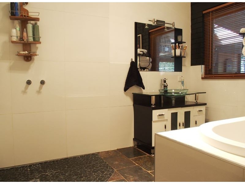 606 Warby Range Road, Wangaratta South VIC 3678