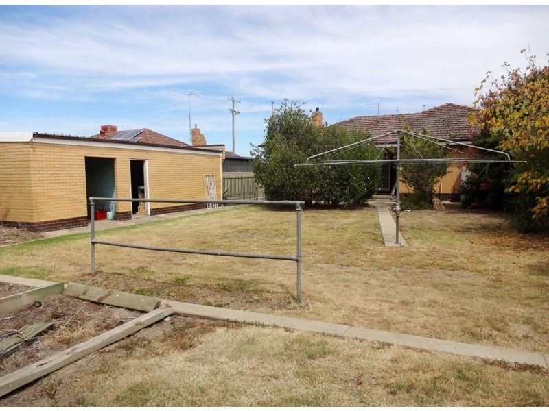 4 Esmond Street, Wangaratta VIC 3677