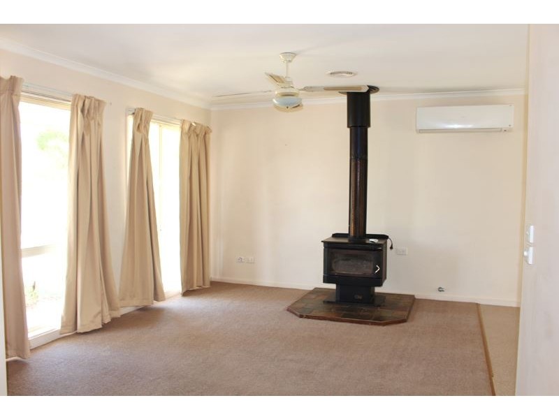 32 Beaconsfield Parade, Glenrowan VIC 3675