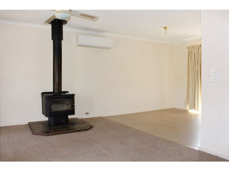 32 Beaconsfield Parade, Glenrowan VIC 3675