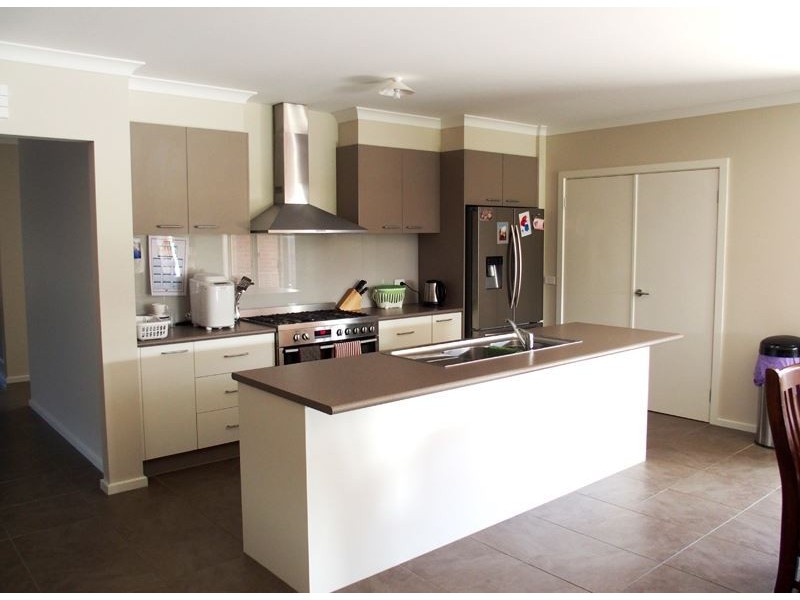 3 Maple Circuit, Wangaratta VIC 3677