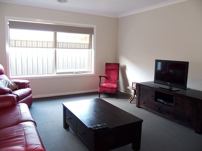 3 Maple Circuit, Wangaratta VIC 3677