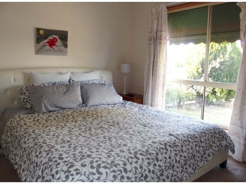 14 Thomas Wedge Drive, Wangaratta VIC 3677