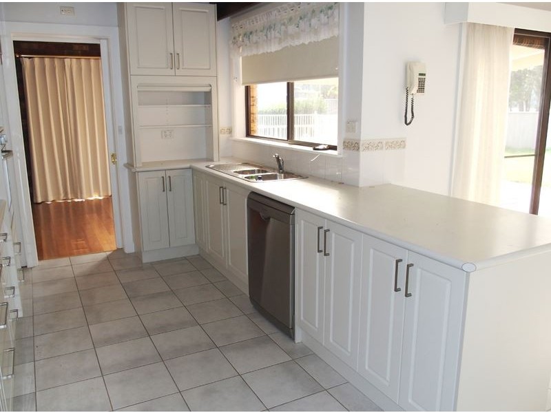 9 Oxley-Greta West Road, Oxley VIC 3678