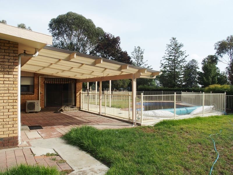 9 Oxley-Greta West Road, Oxley VIC 3678