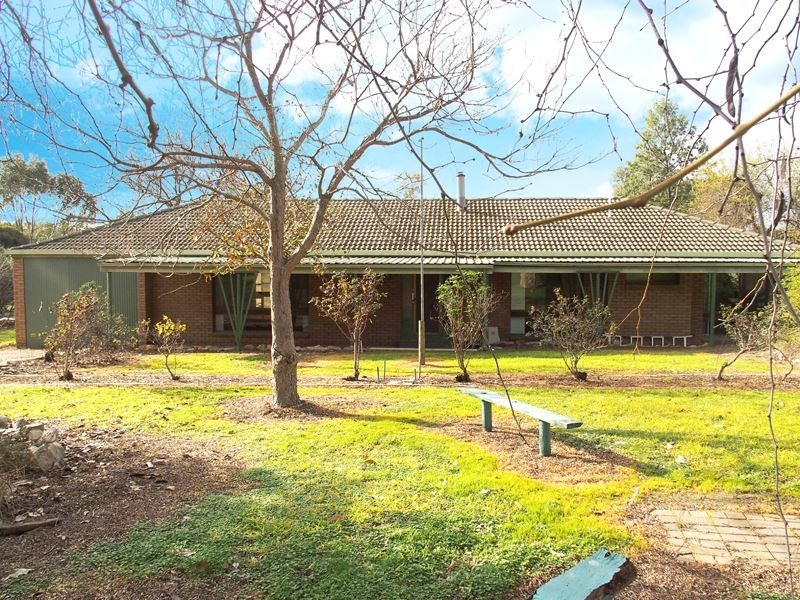 37 Henley Road, Glenrowan VIC 3675