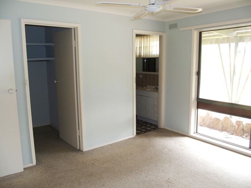 37 Henley Road, Glenrowan VIC 3675