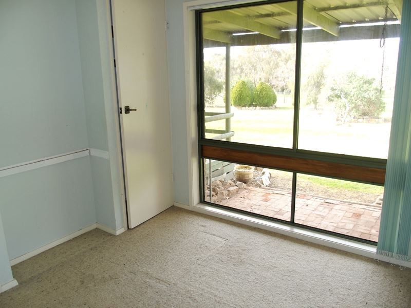 37 Henley Road, Glenrowan VIC 3675