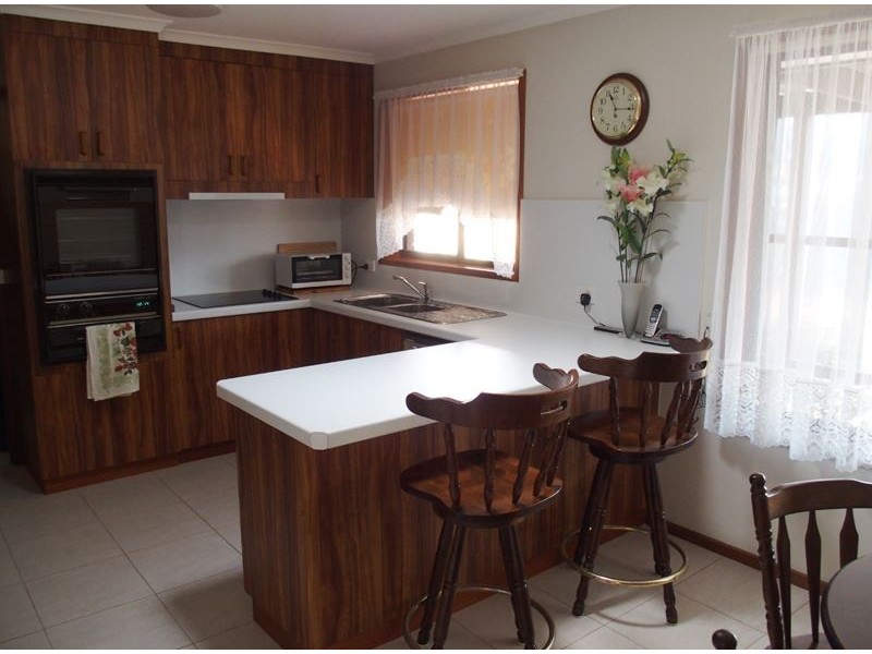 6 Waratah Drive, Wangaratta VIC 3677