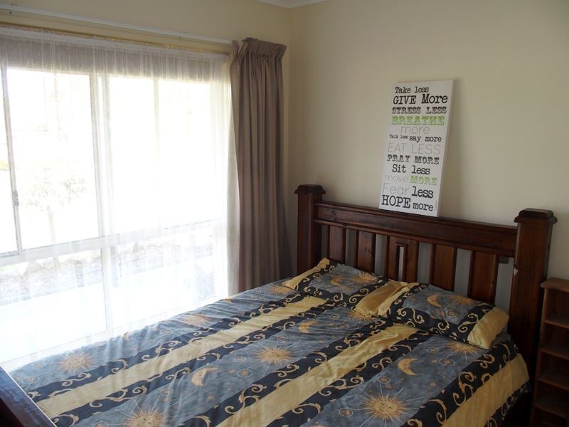 53 Ely Street, Oxley VIC 3678