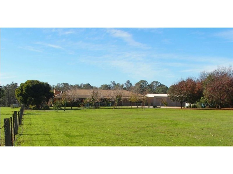 696 Wangaratta-Yarrawonga Road, Waldara VIC 3678